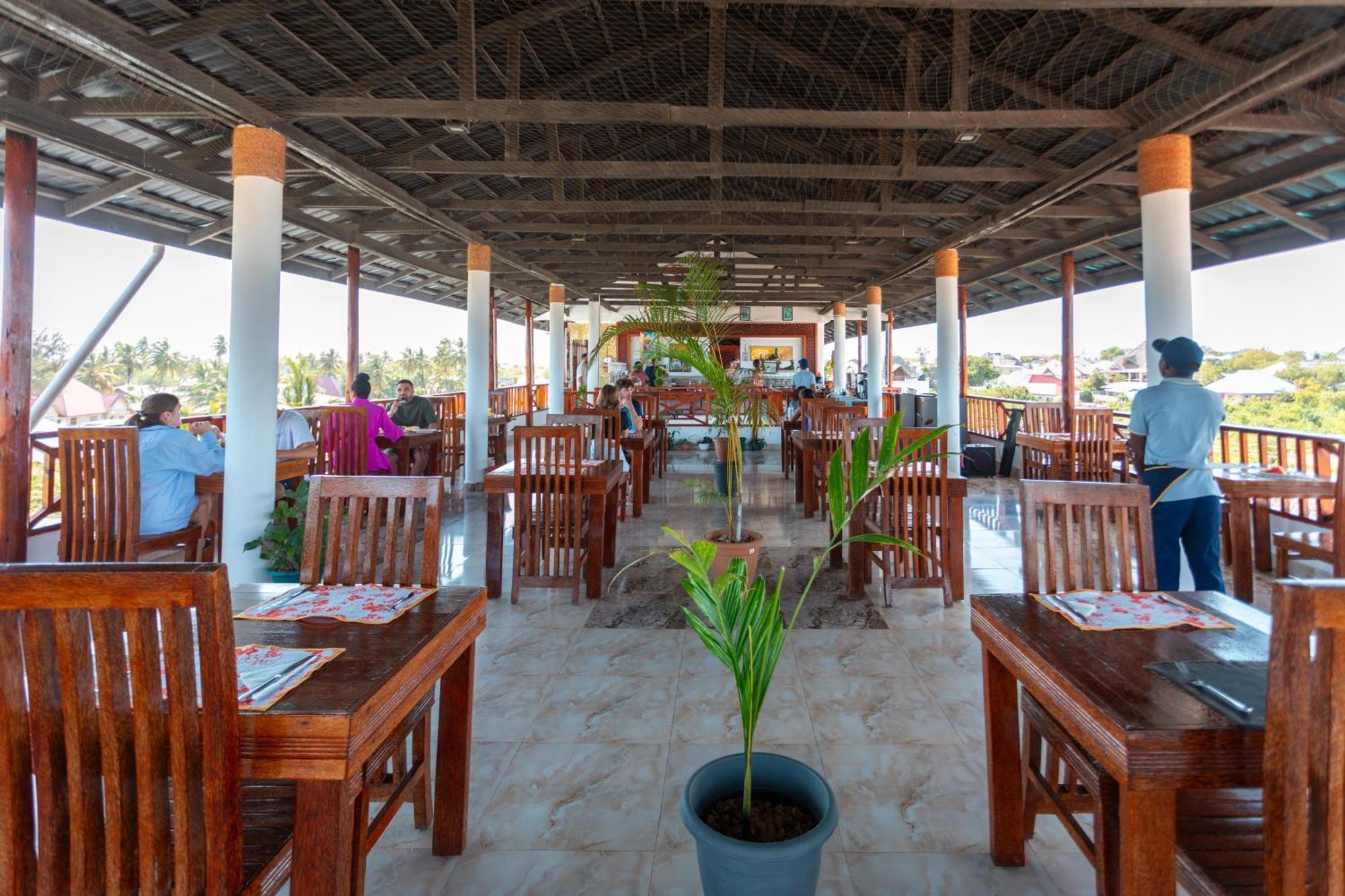 Canary Nungwi Hotel & Spa Exterior photo